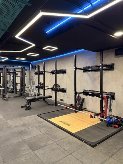 Deadlift platform and wall racks